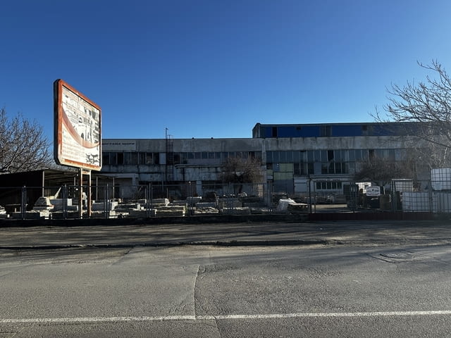 Монолитни промишлени помещения с квадратура от 72 кв.м. до 700 кв.м. - снимка 2