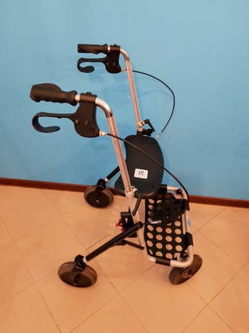 Ролатор Invacare P452E/3-30 - град Пловдив | Други - снимка 1