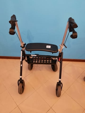 Ролатор Invacare P452E/3-30 - град Пловдив | Други - снимка 2
