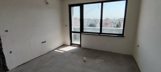 Продава се тристаен тухлен апартамент в кв. Каменни, гр.Хасково - снимка 2