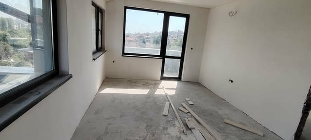 Продава се тристаен тухлен апартамент в кв. Каменни, гр.Хасково - снимка 4