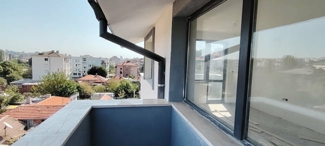 Продава се тристаен тухлен апартамент в кв. Каменни, гр.Хасково - снимка 8