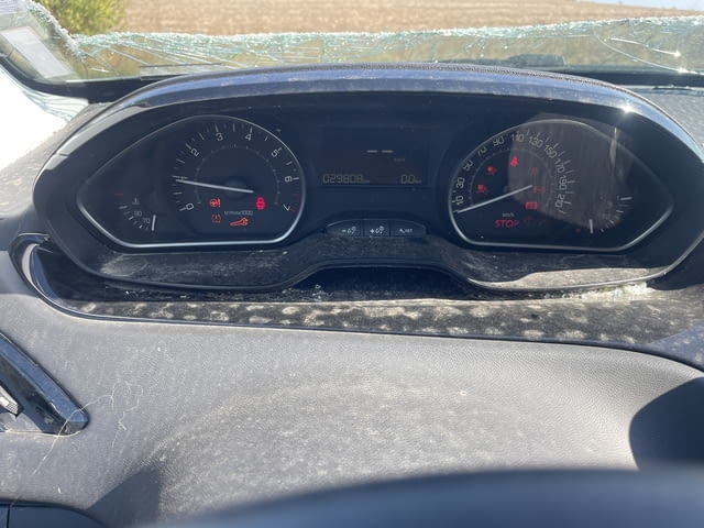 Peugeot 208 1.2 VTi Двигател: HMR, 82 к.с. Скоростна кутия: BVM, 5-степенна Година на производство - снимка 9