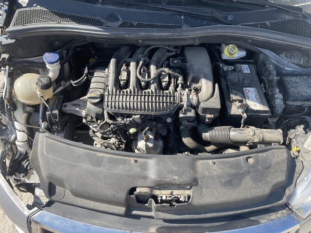 Peugeot 208 1.2 VTi Двигател: HMR, 82 к.с. Скоростна кутия: BVM, 5-степенна Година на производство - снимка 12