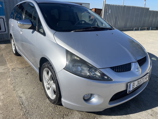 Mitsubishi Grandis 2.4 MIVEC, 165 кс., автоматик, 6 местен, перфектно техническо състояние, реални к - снимка 2