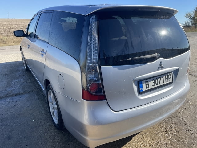 Mitsubishi Grandis 2.4 MIVEC, 165 кс., автоматик, 6 местен, перфектно техническо състояние, реални к - снимка 5