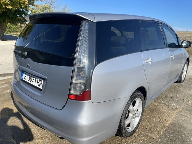 Mitsubishi Grandis 2.4 MIVEC, 165 кс., автоматик, 6 местен, перфектно техническо състояние, реални к - снимка 6