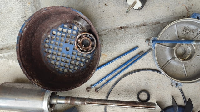 Продавам части от италианска самозасмукваща помпа SPERONI SM 98-5 - снимка 4