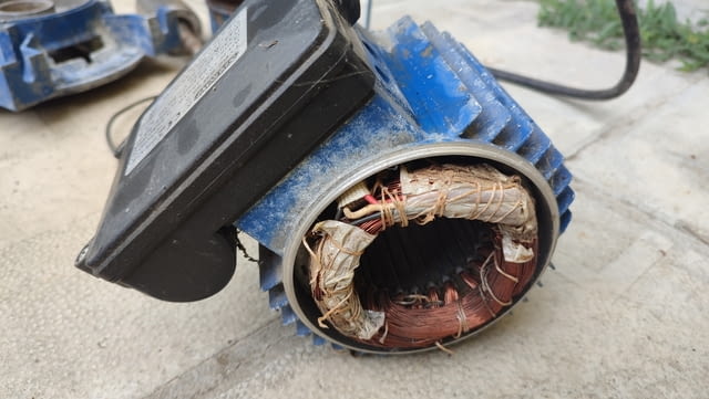 Продавам части от италианска самозасмукваща помпа SPERONI SM 98-5 - снимка 5