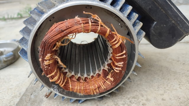 Продавам части от италианска самозасмукваща помпа SPERONI SM 98-5 - снимка 7