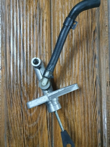 Горна помпа за съединител на Хюндай Туксон 2.0, град Балчик | Автомобили / Джипове - снимка 1