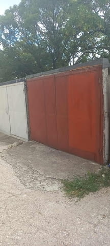 Продава се гараж в кв.Възраждане, гр.Хасково - city of Haskovo | Garage - снимка 1