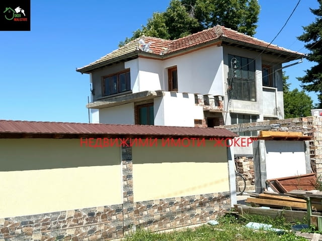 Къща в село Ресен 2-етажна, Тухла, 100 м2 - село Ресен | Къщи / Вили - снимка 1