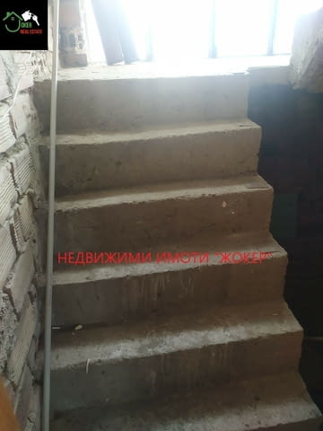 Къща в село Ресен 2-етажна, Тухла, 100 м2 - село Ресен | Къщи / Вили - снимка 11