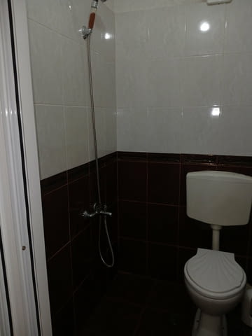 Обзаведен тристаен апартамент в непосредствена близост до метростанция Овча купел - снимка 1