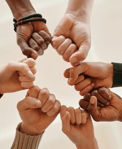 Служба за финансиране на общността, град Тетевен | Финансови / Застрахователни - снимка 1