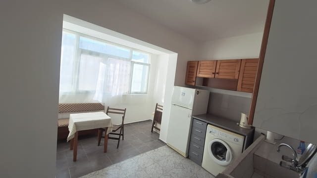 Продавам двустаен панелен апартамент Кайсиева градина, град Варна | Апартаменти - снимка 9