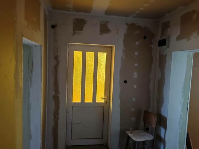 Ремонтирана, двуетажна къща с. Бряст, община Димитровград, village Bryast - снимка 8