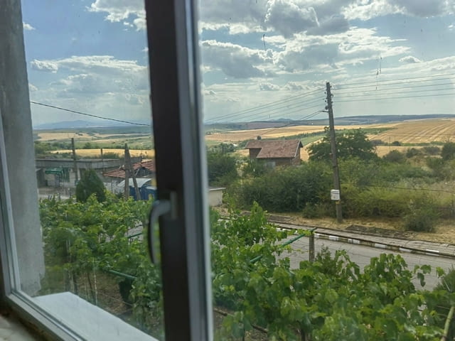 Ремонтирана, двуетажна къща с. Бряст, община Димитровград, village Bryast - снимка 10