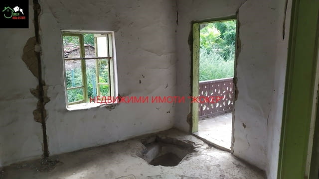 Къща с двор в село Полско Косово 2-floor, Girder, 171 m2 - village Polsko Kosovo | Houses & Villas - снимка 6