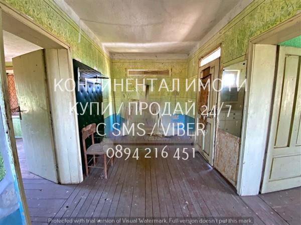 Кодкол 63098 Самостоятелна двуетажна къща 120м2, с голям двор 880м2. В двора има две селскостопански - снимка 5