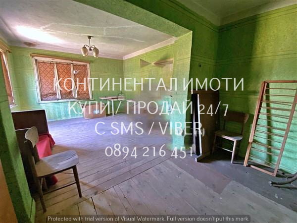 Кодкол 63098 Самостоятелна двуетажна къща 120м2, с голям двор 880м2. В двора има две селскостопански - снимка 7