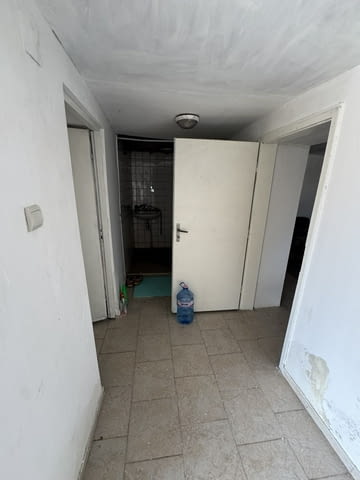 Селскостопански имот с обор и къща- Мандра, обл. Хасково, village Mandra | Storage Facilities - снимка 8