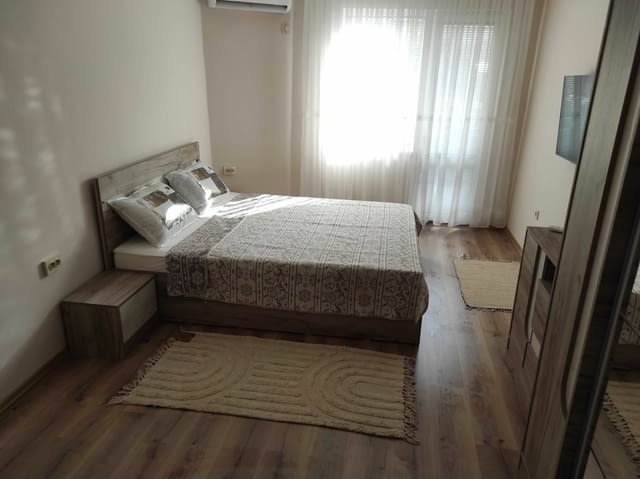 АПАРТАМЕНТ за Момиче/Жена--Договаряне - city of Veliko Tarnovo | Lodging - снимка 1