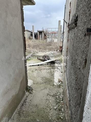 Кодо.62560. Стара запусната къща тухла и бетон 50м2 в двор 630м2. Имотът се намира с много лесен дос - снимка 11
