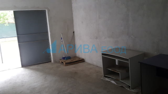 Голям гараж под наем в кв. Любен Каравелов Хасково, city of Haskovo | Garage - снимка 3