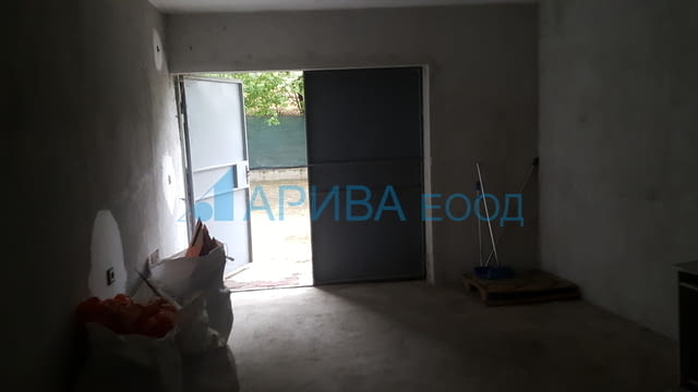 Голям гараж под наем в кв. Любен Каравелов Хасково, city of Haskovo | Garage - снимка 4