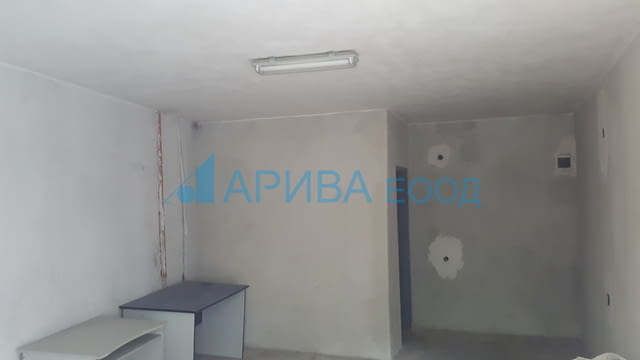 Голям гараж под наем в кв. Любен Каравелов Хасково, city of Haskovo | Garage - снимка 6