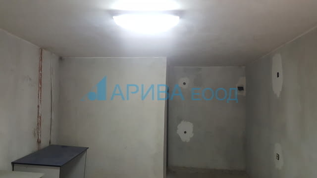 Голям гараж под наем в кв. Любен Каравелов Хасково, city of Haskovo | Garage - снимка 7