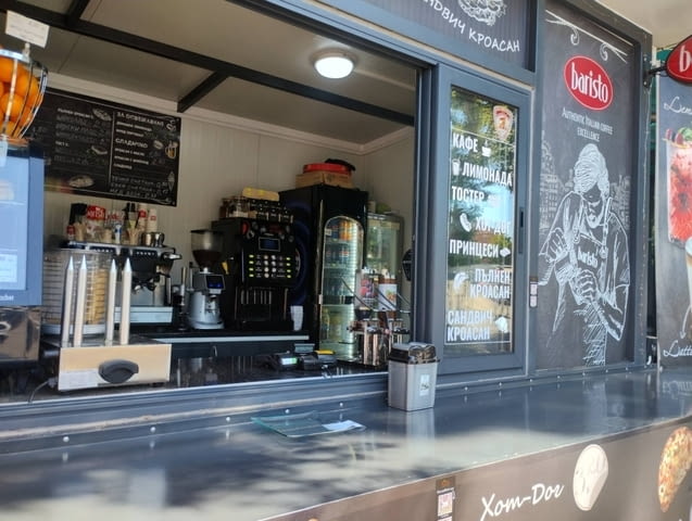 Преотстъпва заведение за бързо хранене срещу Търговската гимназия в Пловдив - снимка 2