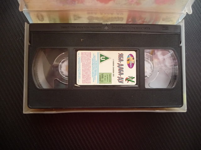 Семейство Флинстоун VHS филм филмче забавно Уилма Ръбъл Барни сватба Фред Пебълс Бамбам Бети Рок Вег - снимка 2