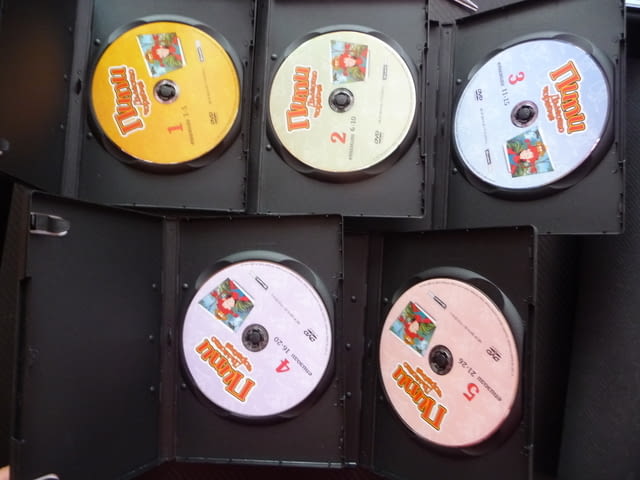 Пипи дългото чорапче DVD филм колекция 5 диска Астрид Линдгрен момиче с плитки лунички кон маймунка - снимка 2