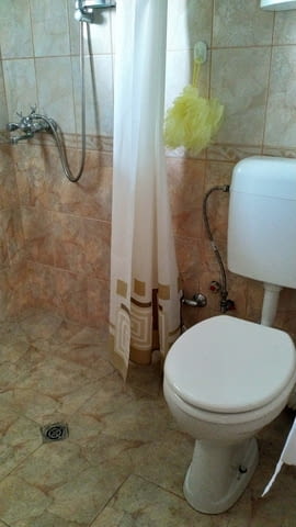 Давам под наем етаж от къща Перчемлията Друга, Тухла, 35 м2 - в.з  Перчемлията | Къщи / Вили - снимка 3