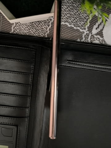 Продавам смартфон Samsung Galaxy Note 20 Ultra с впечатляващи 256GB вътрешна памет и мощни 12GB RAM. - снимка 5