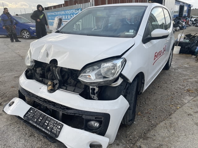 Volkswagen UP, двигател CPG, 1.0 EcoFuel, 68 кс., ск. кутия QCJ, 5 ск., бензин/метан(CNG), 118000 км - снимка 1