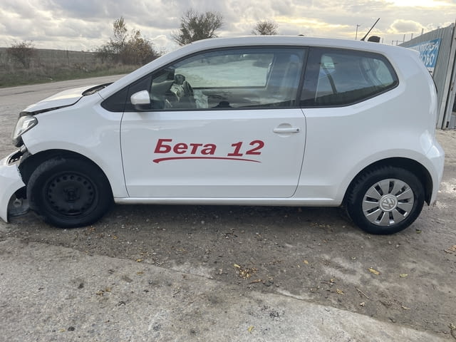Volkswagen UP, двигател CPG, 1.0 EcoFuel, 68 кс., ск. кутия QCJ, 5 ск., бензин/метан(CNG), 118000 км - снимка 4