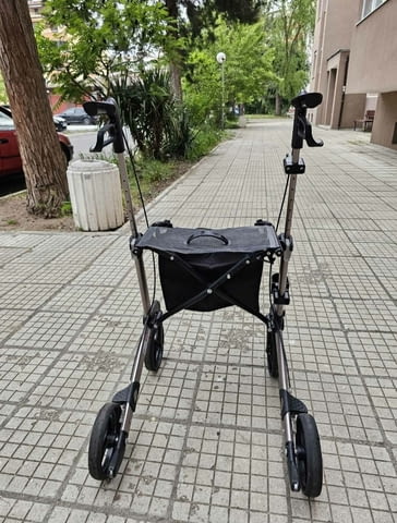 Сгъваема професионална проходилка за болни и за възрастни хора - снимка 2