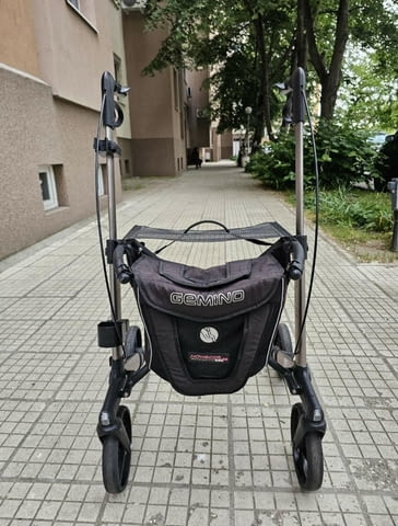 Сгъваема професионална проходилка за болни и за възрастни хора - снимка 5