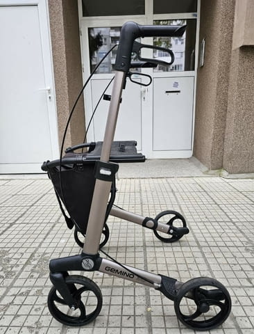 Сгъваема професионална проходилка за болни и за възрастни хора - снимка 7