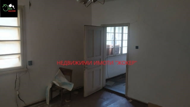 Къща с двор в село Церова кория 1-етажна, Гредоред, 160 м2 - село Церова кория | Къщи / Вили - снимка 10