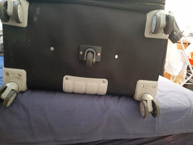 Продавам 2 броя големи куфари в отлично състояние, city of Plovdiv | Sport Goods & Equipment - снимка 12