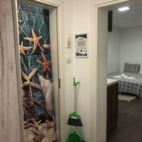 Студио Орхидея до Морската градина ИУ ВВМУ на Варна, град Варна | Квартири / Нощувки - снимка 5