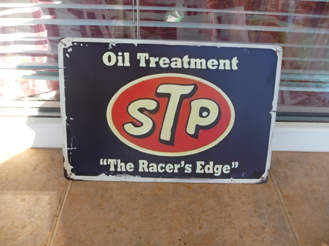 Метална табела STP моторно масло смяна масла спирачна течност хидравлика чистачки авточасти сервиз - снимка 1