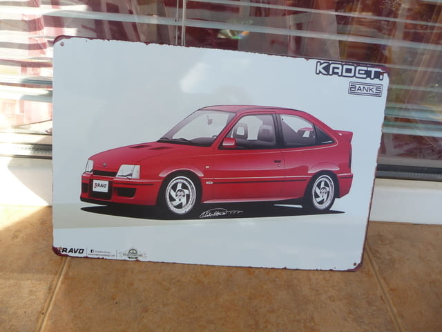 Метална табела кола Опел Кадет Opel Kadett двуврата червена ретро парад гараж декорация фен любители - снимка 1