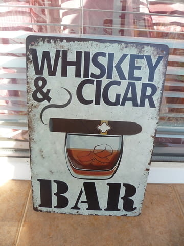 Метална табела уиски пури бар чаши лед барче извита чаша уют приятели среща банкет сватба събиране а - снимка 1