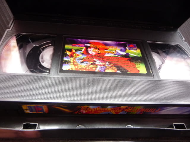 Червената шапчица VHS филм приказка лошия вълк гладен кошница еленче дрозд бобър баба очила сладко - снимка 2